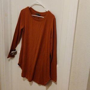 Perfect rust long sleeve top!